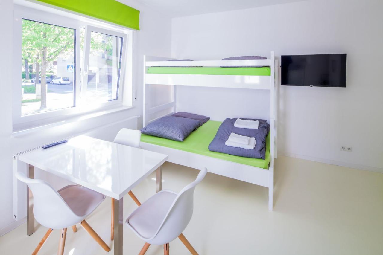 SecondHome Esslingen - Very nice&modern holiday apartment, Olgastr 20 Esslingen am Neckar Exterior foto
