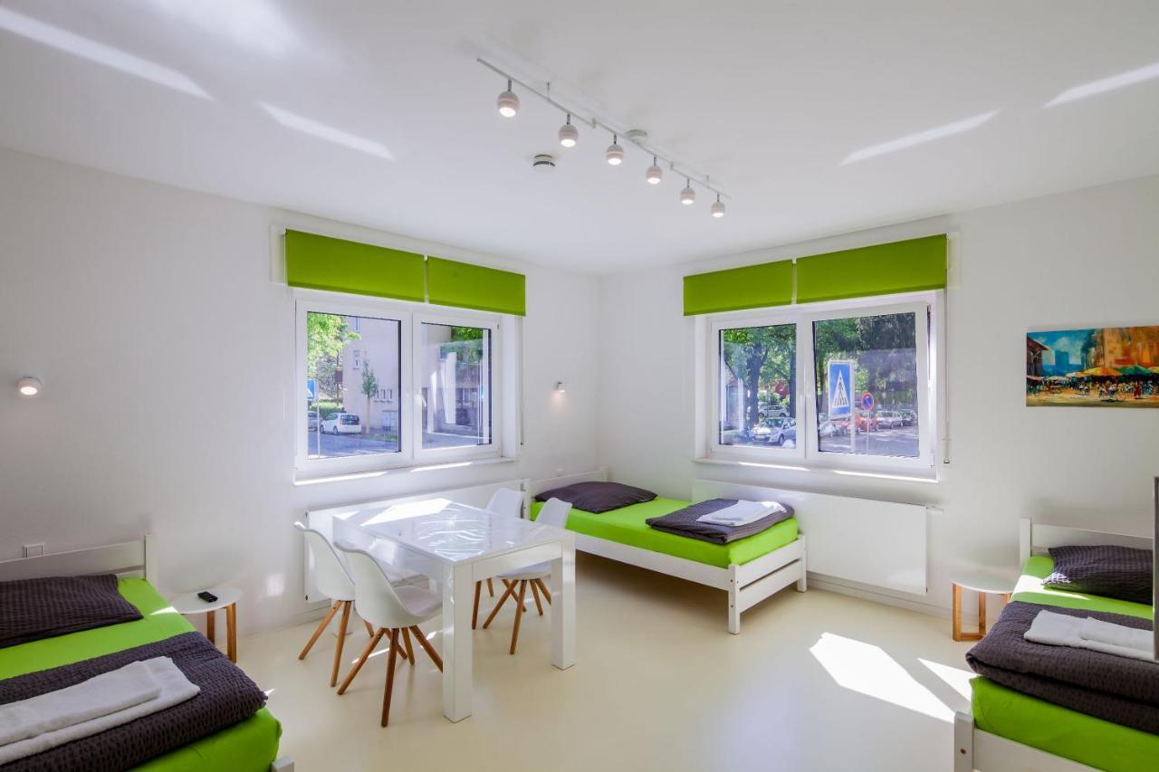 SecondHome Esslingen - Very nice&modern holiday apartment, Olgastr 20 Esslingen am Neckar Exterior foto