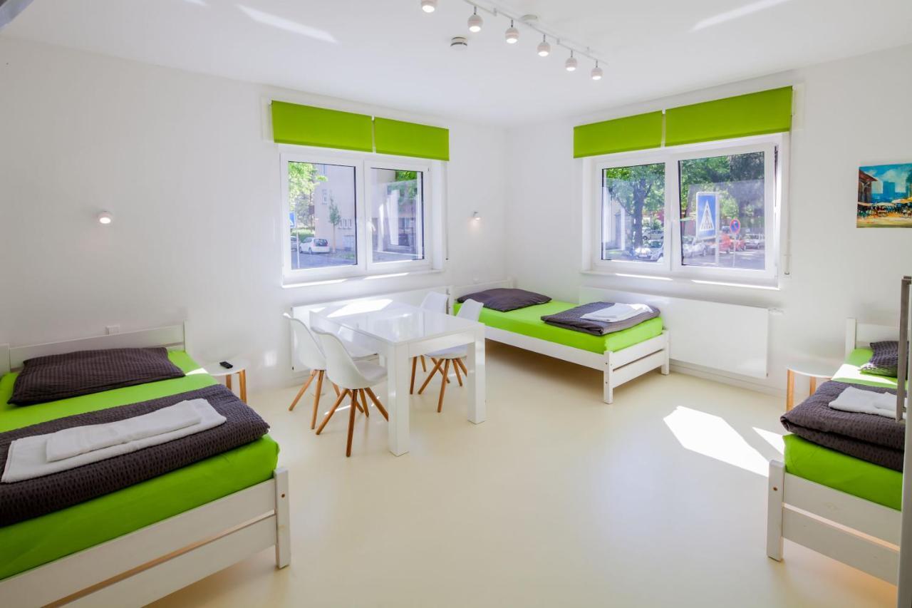 SecondHome Esslingen - Very nice&modern holiday apartment, Olgastr 20 Esslingen am Neckar Exterior foto